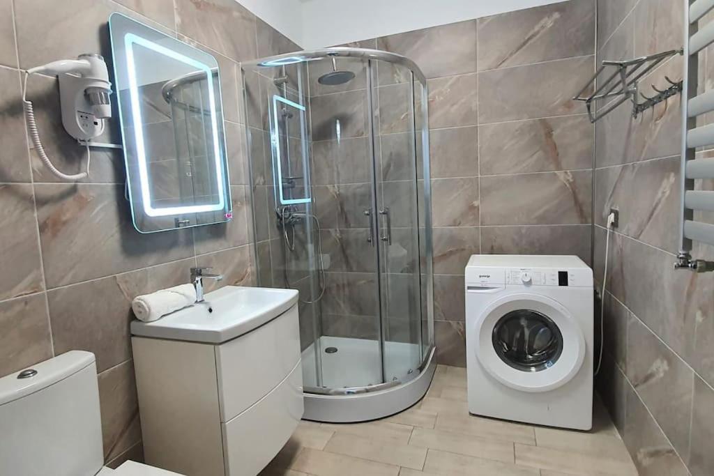 Alezzy Reasort Luxury Apartment 81 Prima Linie La Mare นาโวดาริ ภายนอก รูปภาพ