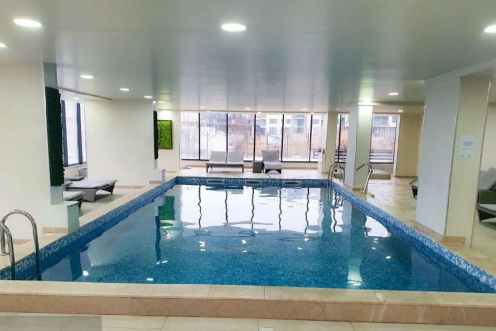 Alezzy Reasort Luxury Apartment 81 Prima Linie La Mare นาโวดาริ ภายนอก รูปภาพ